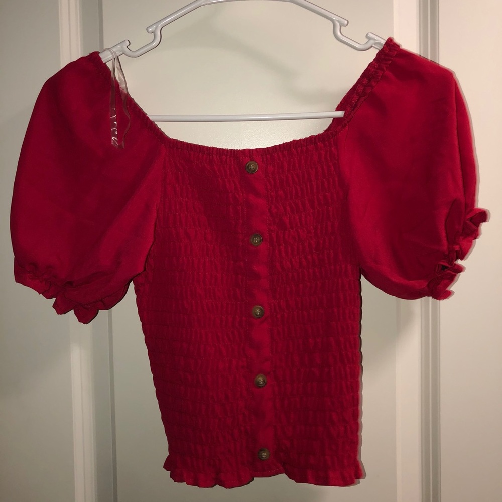 red crop top!